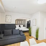 Apartamento Crown Living Blumenau - Nahe Schweizer Grenze, Ideal Fuer Feriengaeste Und Geschaeftsreisende, Parkplatz, Self Check-in
