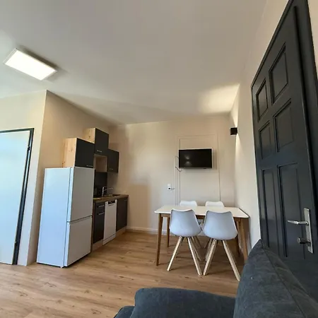 Apartment Crown Living Blumenau Studios, Smarttv, Parkplatz