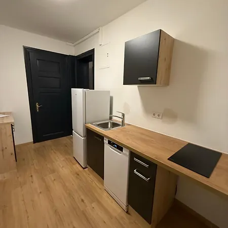 公寓 Crown Living Blumenau Studios, Smarttv, Parkplatz 卢斯特瑙