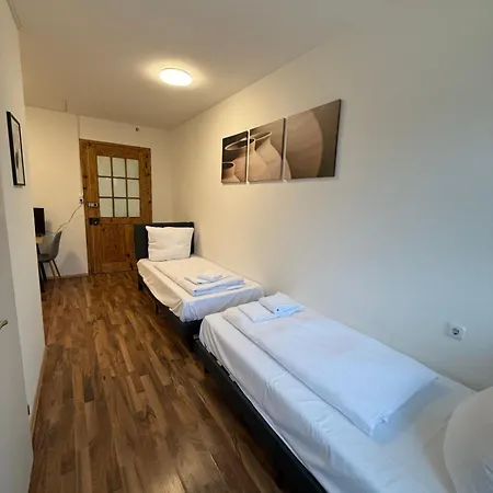 Crown Living Blumenau Studios, Smarttv, Parkplatz Apartmán Lustenau