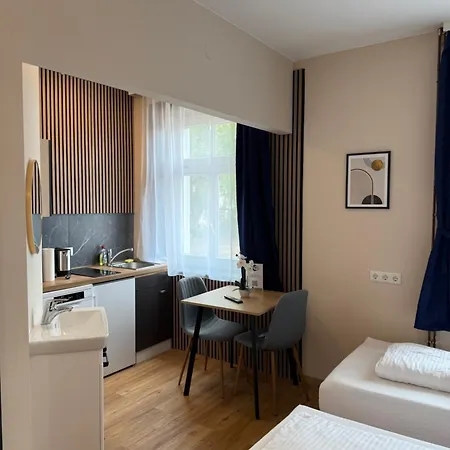 Apartment Crown Living Blumenau Studios, Smarttv, Parkplatz Lustenau