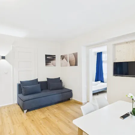 Crown Living Blumenau - Nahe Schweizer Grenze, Ideal Fuer Feriengaeste Und Geschaeftsreisende, Parkplatz, Self Check-in Appartement *