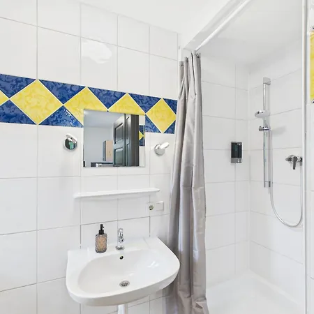 Crown Living Blumenau - Nahe Schweizer Grenze, Ideal Fuer Feriengaeste Und Geschaeftsreisende, Parkplatz, Self Check-in Appartement
