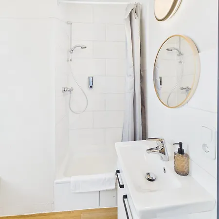 Crown Living Blumenau - Nahe Schweizer Grenze, Ideal Fuer Feriengaeste Und Geschaeftsreisende, Parkplatz, Self Check-in * Lustenau