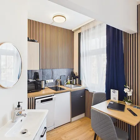 Crown Living Blumenau - Nahe Schweizer Grenze, Ideal Fuer Feriengaeste Und Geschaeftsreisende, Parkplatz, Self Check-in